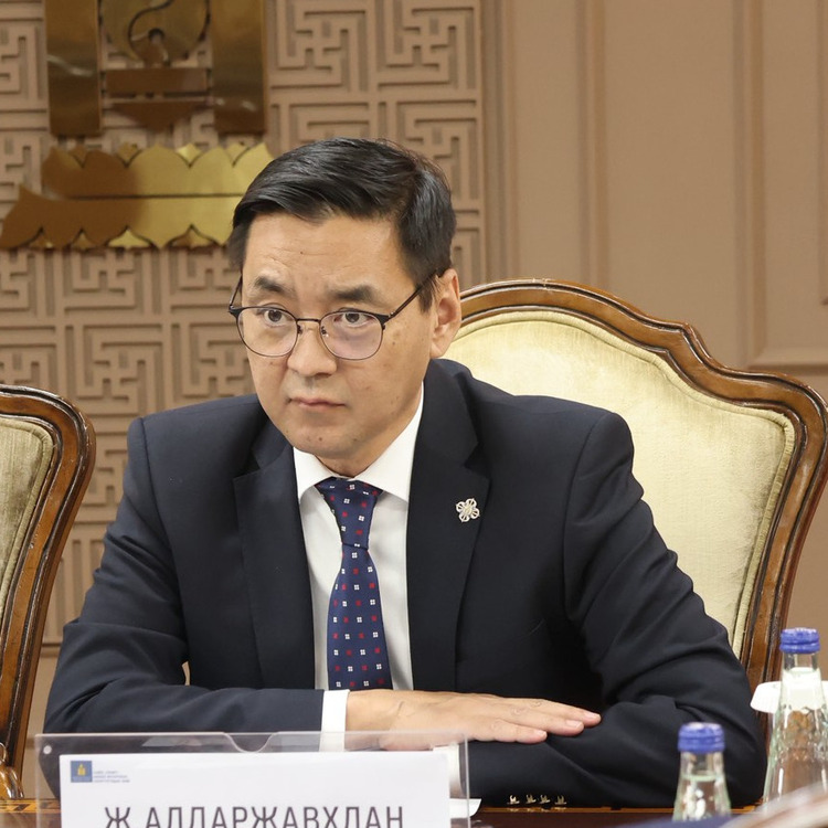 Ш.ГҮРБАЗАР агсанд зориулсан АЛДААТАЙ ЭМГЭНЭЛ гаргасанд ССАЖЗ-ын сайд Ж.АЛДАРЖАВХЛАН уучлал хүсчээ